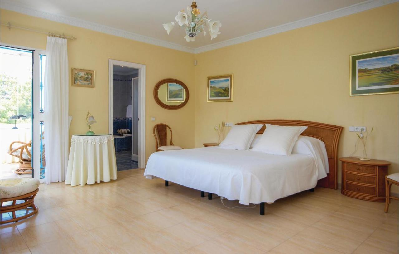 Gorgeous Apartment In Urb El Chaparral With Wifi La Cala De Mijas Eksteriør bilde